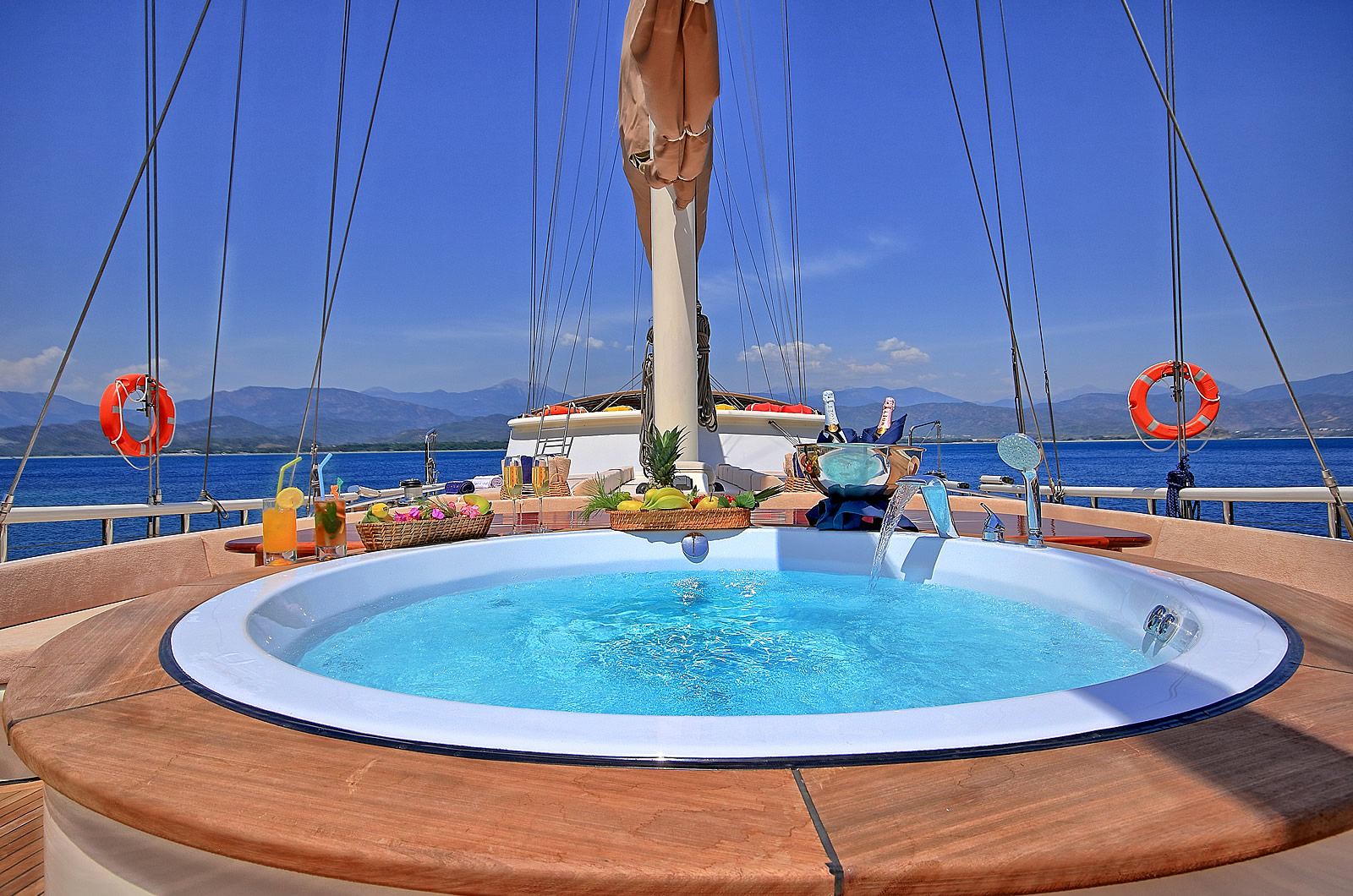 QOS FOREDECK (6)