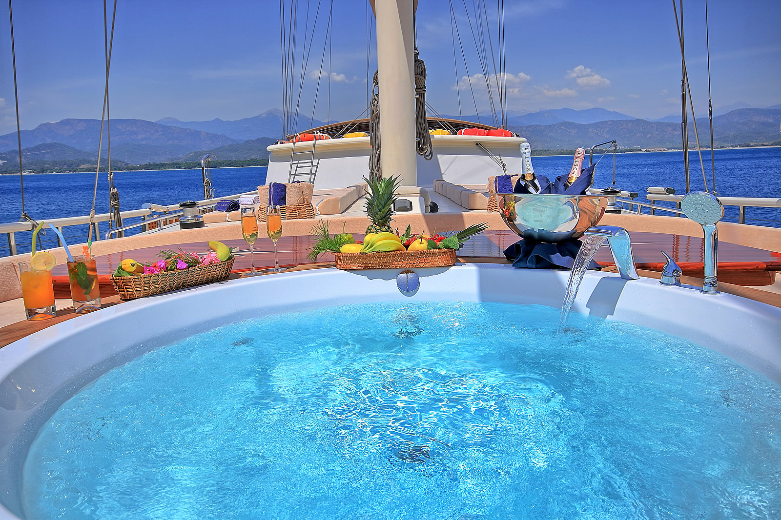 QOS FOREDECK (9)