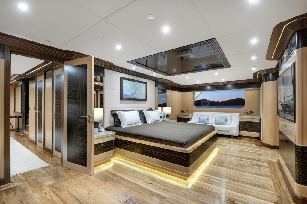 MEIRA MASTER CABIN